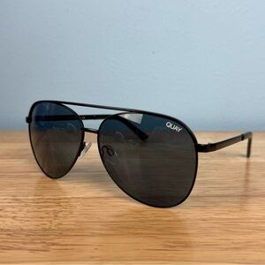 Quay Australia Vivienne Aviator Sunglasses Black